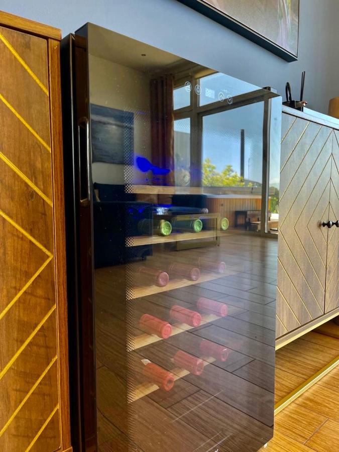 익시아 Flyviewflatsgold Privatehottub With Seaview 아파트 외부 사진