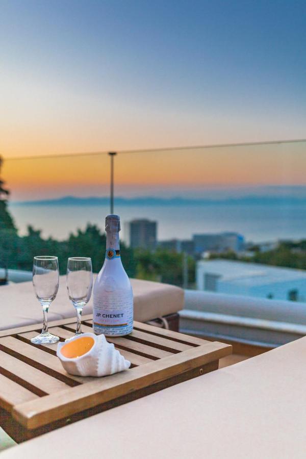 익시아 Flyviewflatsgold Privatehottub With Seaview 아파트 외부 사진