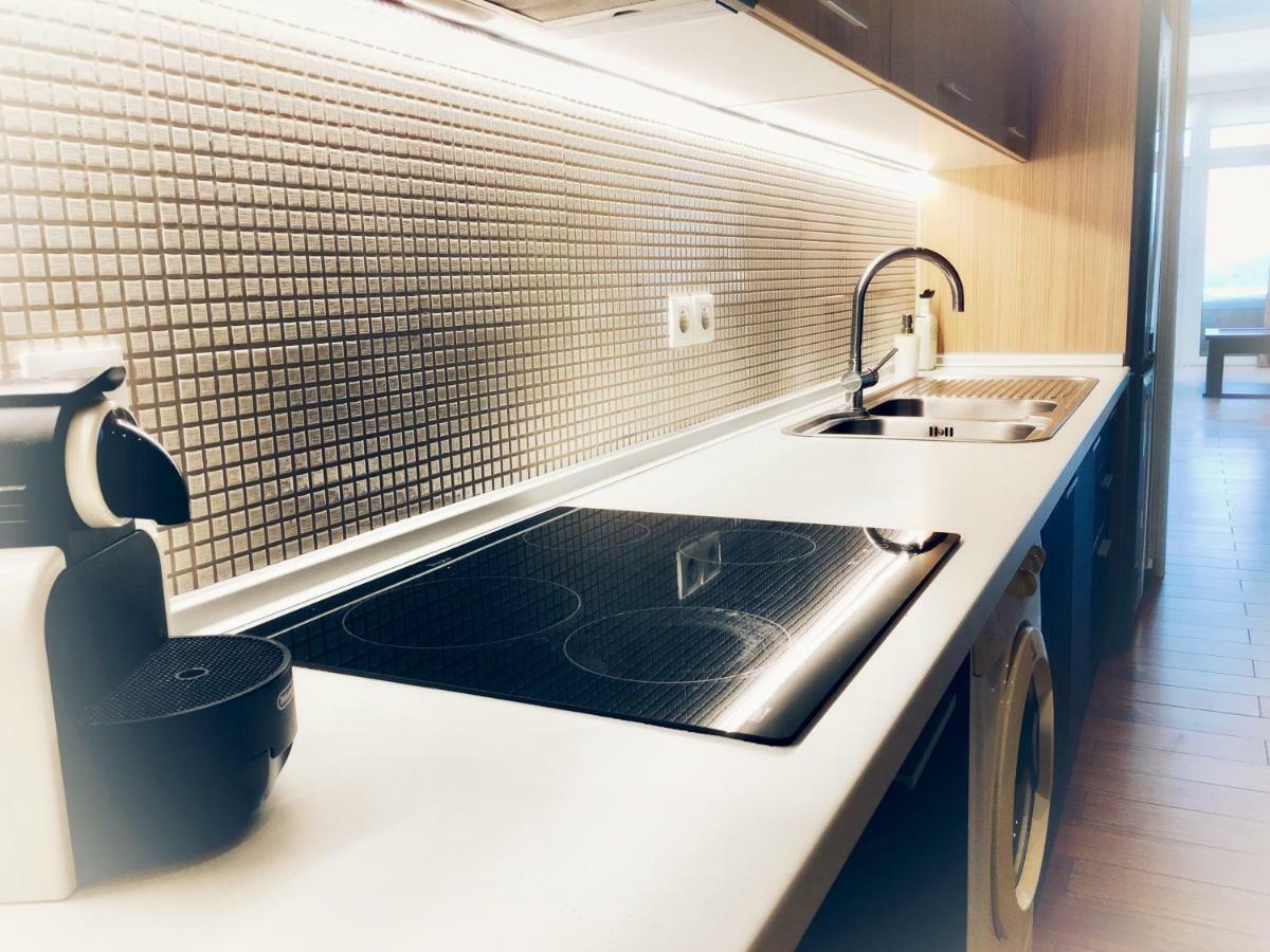 익시아 Flyviewflatsgold Privatehottub With Seaview 아파트 외부 사진