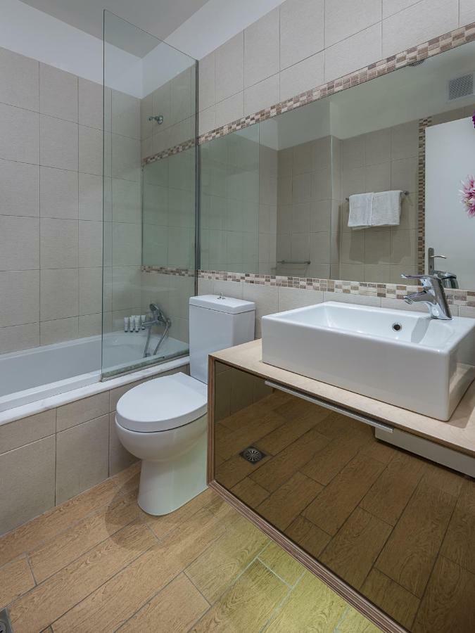 익시아 Flyviewflatsgold Privatehottub With Seaview 아파트 외부 사진
